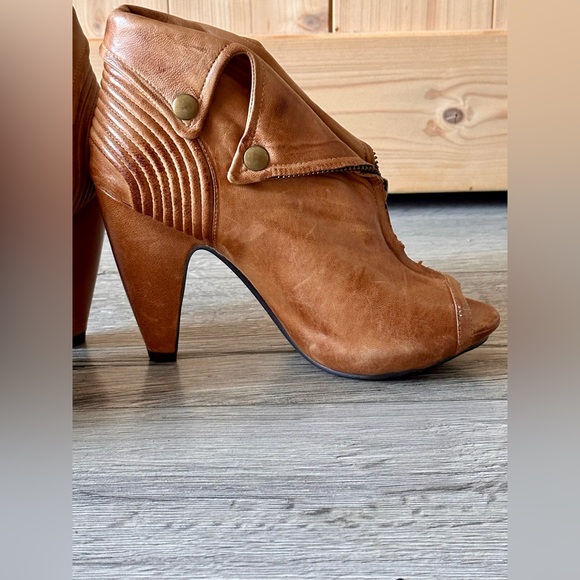 Miz Mooz Shoes - Miz Mooz Kenzy Camel Leather Peep-Toe Ankle Boots Size 7